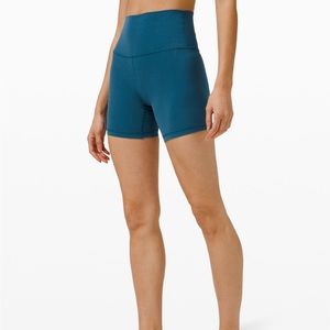NWT Lululemon align short